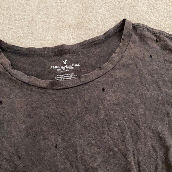 American Eagle Distressed Top - Picture 4 of 4